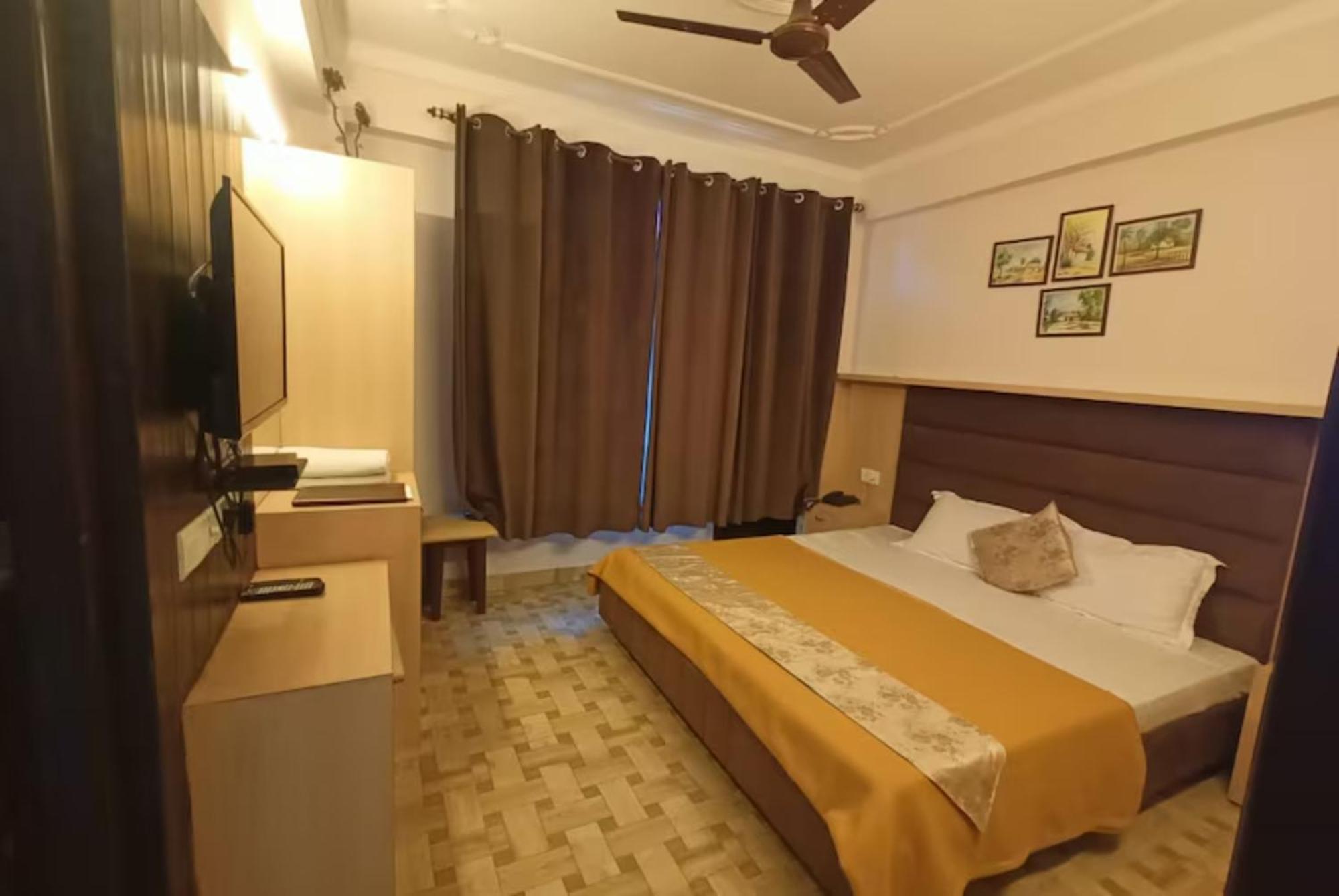Goroomgo Hotel Daddy Manali Exterior photo
