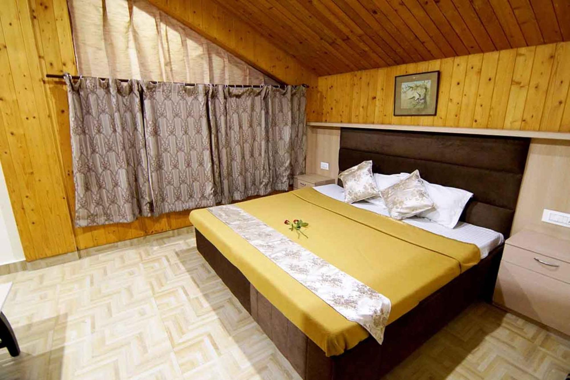 Goroomgo Hotel Daddy Manali Exterior photo