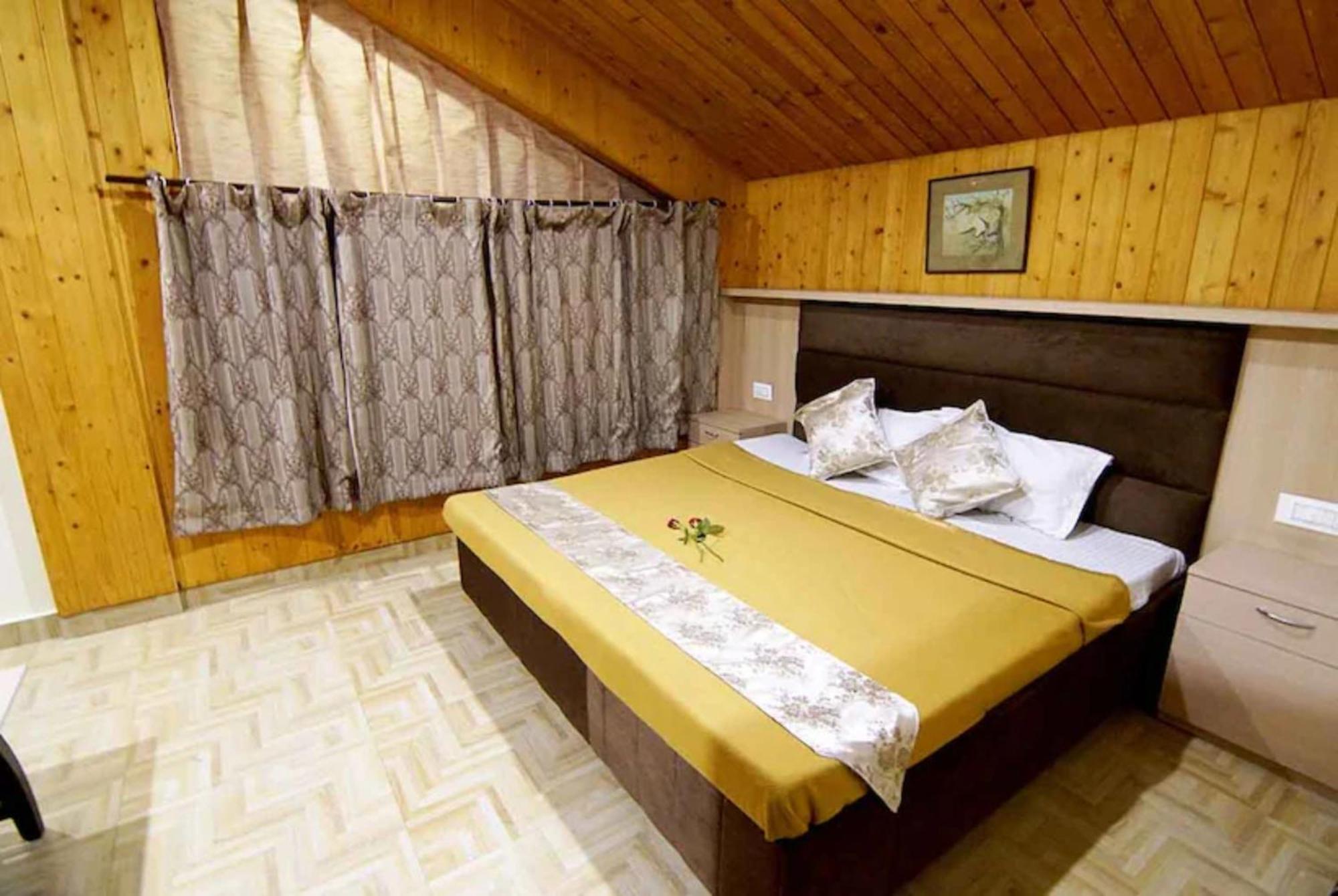 Goroomgo Hotel Daddy Manali Exterior photo