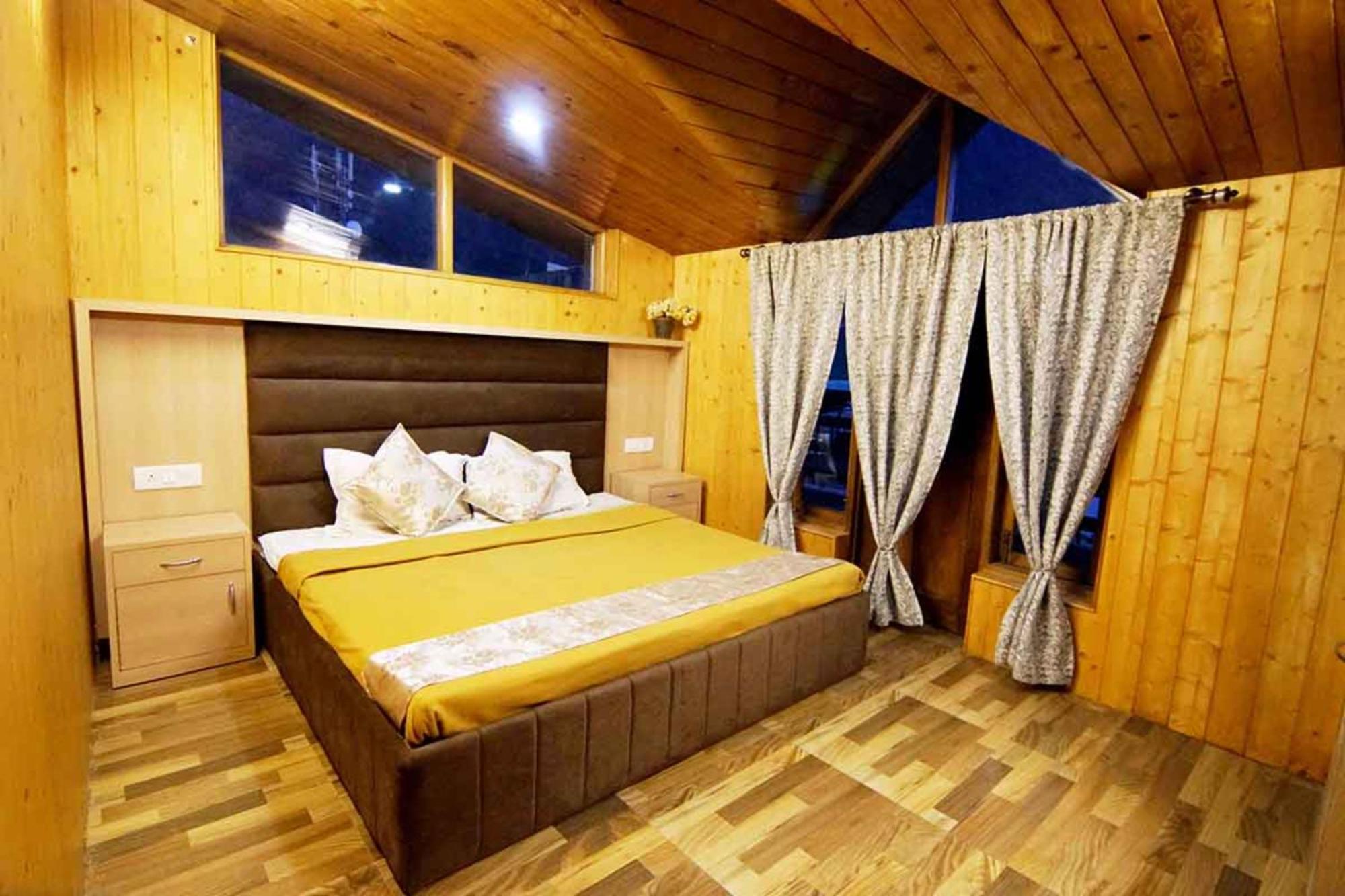 Goroomgo Hotel Daddy Manali Exterior photo