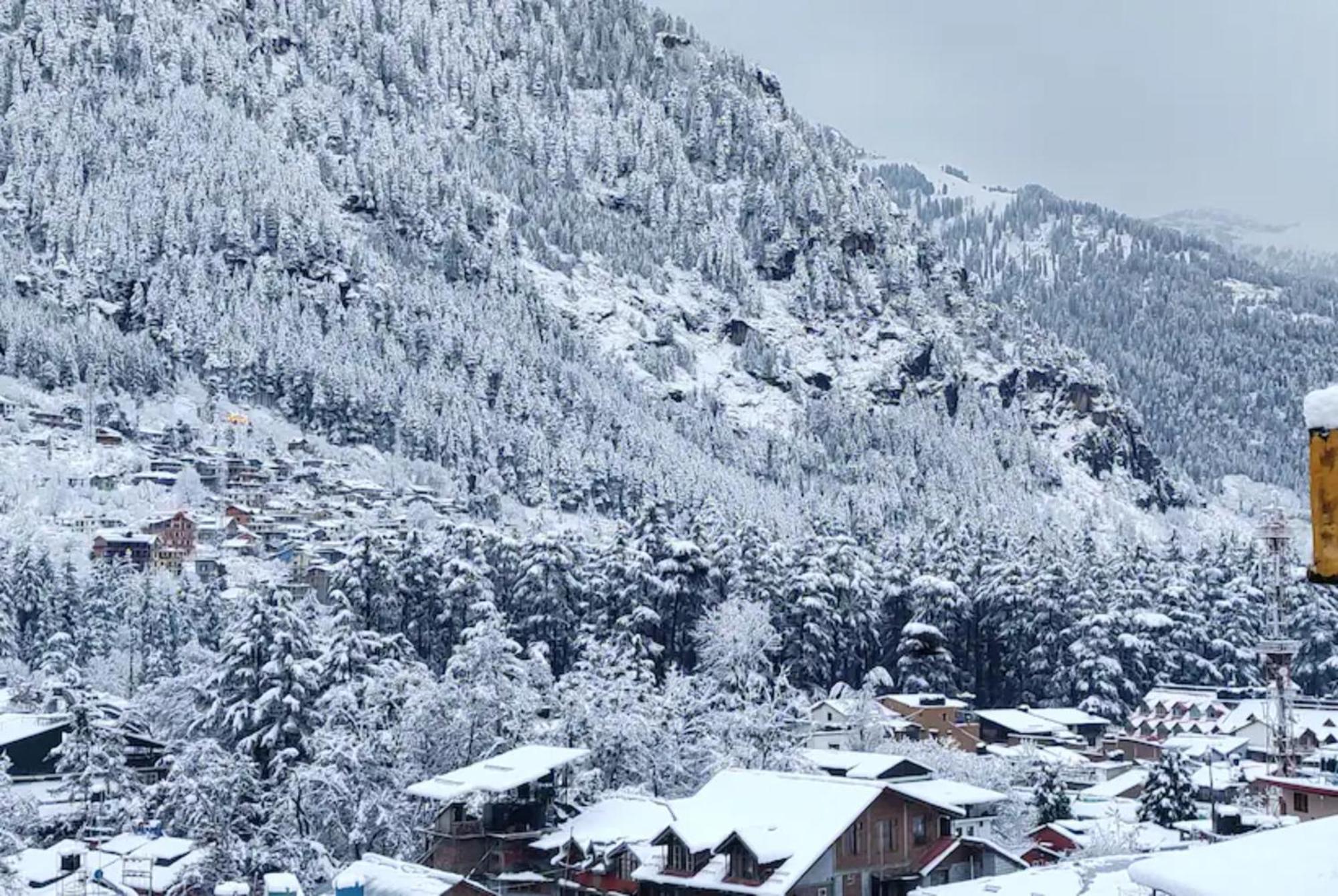 Goroomgo Hotel Daddy Manali Exterior photo